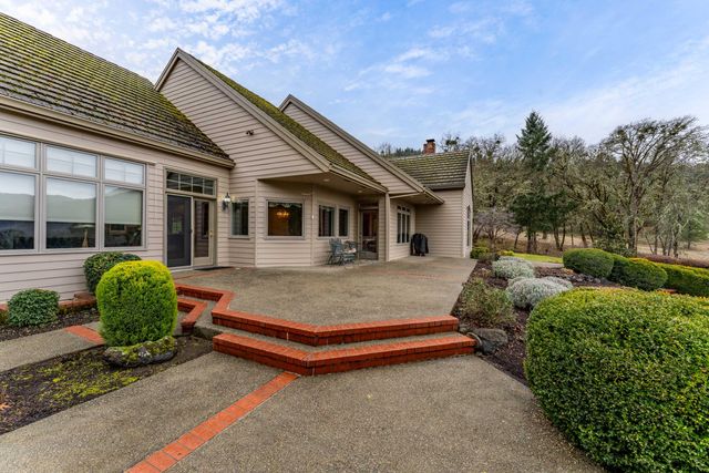 3396 Foots Creek Road, Gold Hill, OR 97525