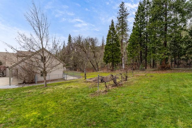 3396 Foots Creek Road, Gold Hill, OR 97525