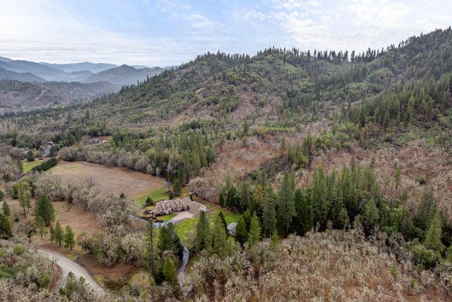 3396 Foots Creek Road, Gold Hill, OR 97525
