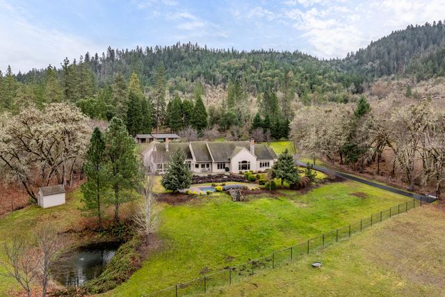 3396 Foots Creek Road, Gold Hill, OR 97525
