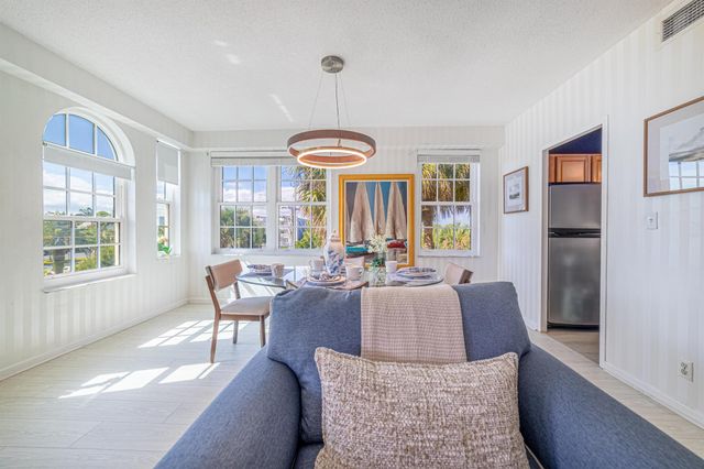 3475 S Ocean Boulevard 201, Palm Beach, FL 33480