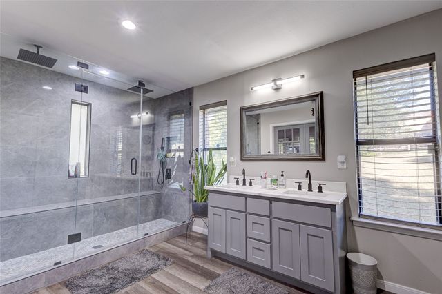 175 E Pleasant Run Road, Cedar Hill, TX 75104
