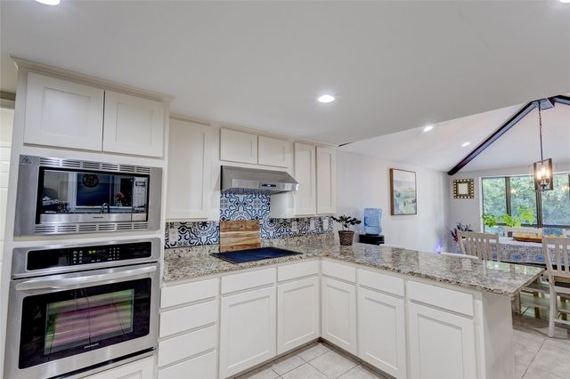 175 E Pleasant Run Road, Cedar Hill, TX 75104