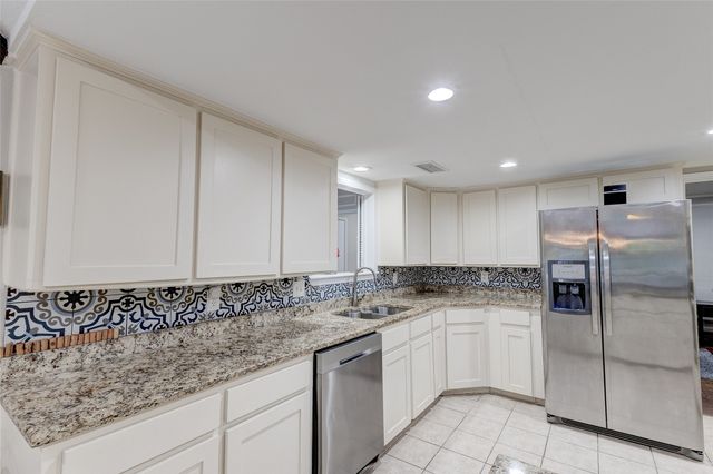 175 E Pleasant Run Road, Cedar Hill, TX 75104