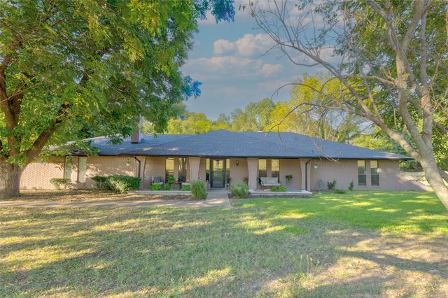 175 E Pleasant Run Road, Cedar Hill, TX 75104