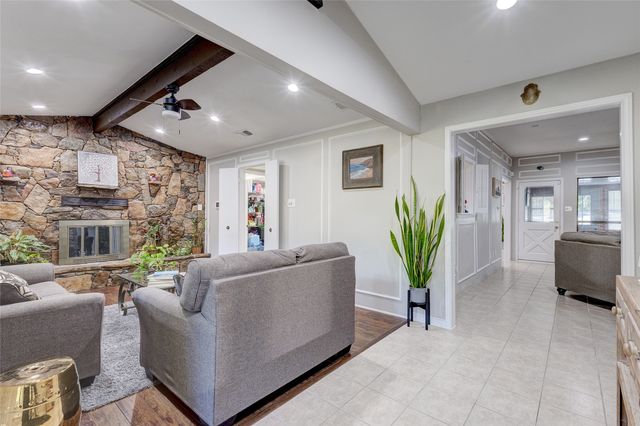 175 E Pleasant Run Road, Cedar Hill, TX 75104