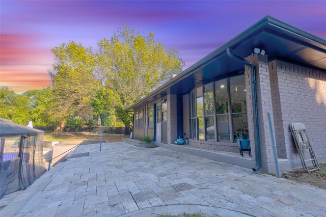 175 E Pleasant Run Road, Cedar Hill, TX 75104