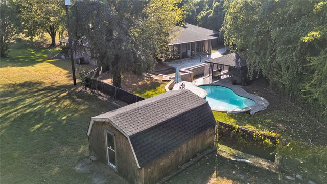 175 E Pleasant Run Road, Cedar Hill, TX 75104