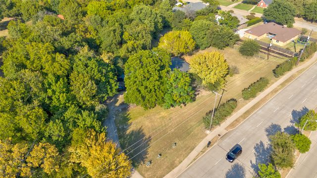 175 E Pleasant Run Road, Cedar Hill, TX 75104