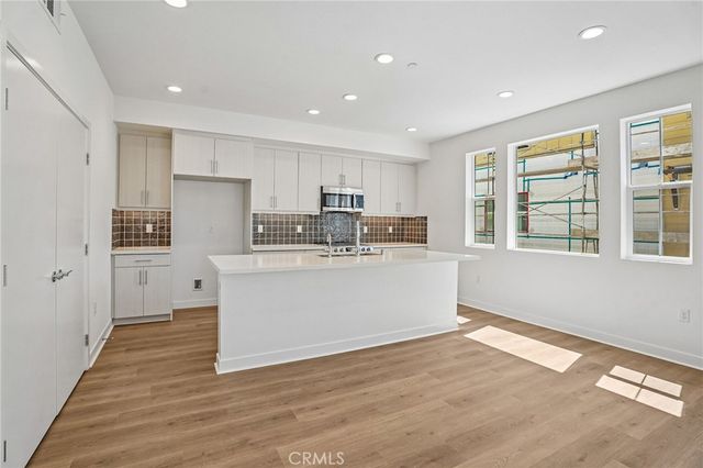 965 W Dhalia Street, Compton, CA 90220
