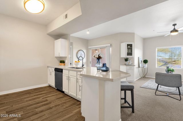 13700 N FOUNTAIN HILLS Boulevard 301, Fountain Hills, AZ 85268