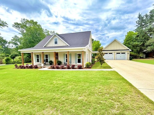 2110 Brookhill Rd, Dothan, AL 36301