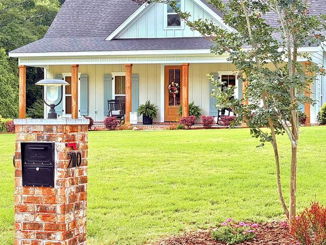 2110 Brookhill Rd, Dothan, AL 36301