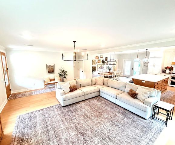 2110 Brookhill Rd, Dothan, AL 36301