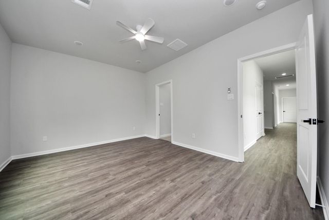 303 S Utah Street, La Porte, TX 77571
