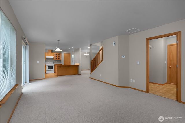 4736 Kapalea Way SE, Lacey, WA 98503