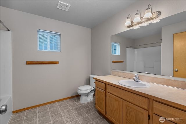4736 Kapalea Way SE, Lacey, WA 98503