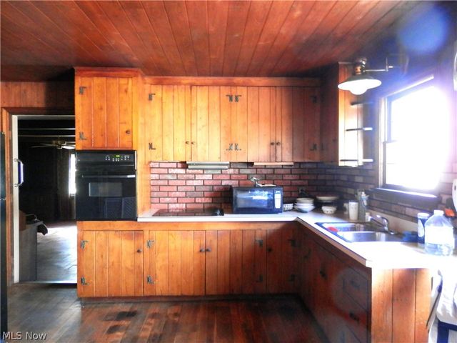 10200 Mayfield Road, Chesterland, OH 44026
