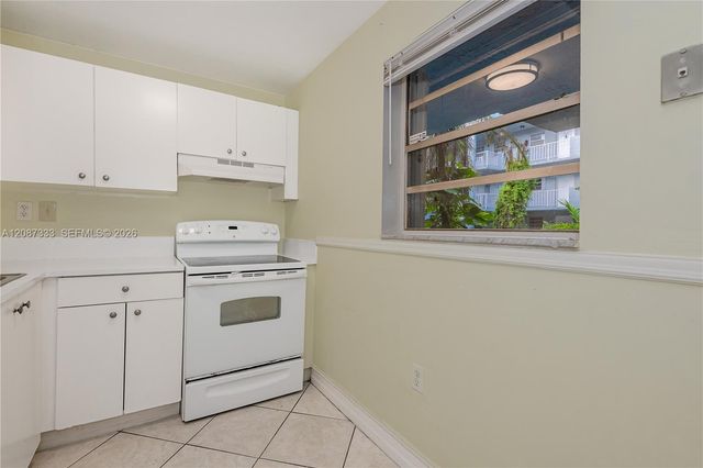 1725 W 60th Street F126, Hialeah, FL 33012