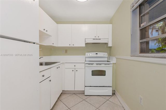 1725 W 60th Street F126, Hialeah, FL 33012