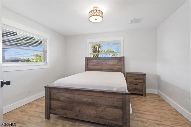 2232 SE 27th ST, Cape Coral, FL 33904