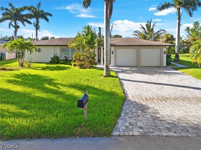2232 SE 27th ST, Cape Coral, FL 33904