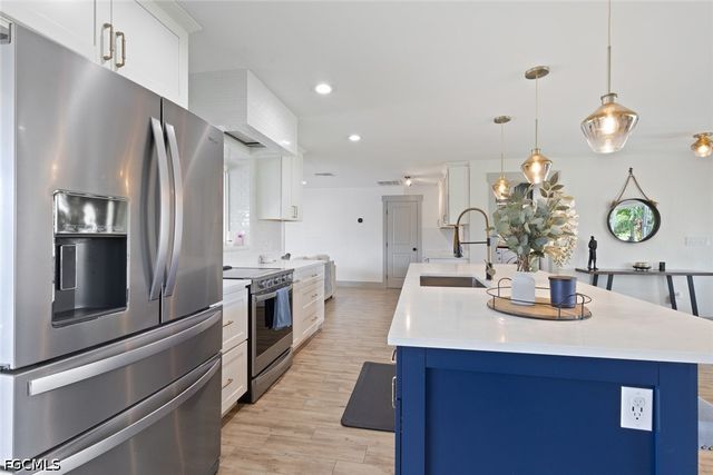 2232 SE 27th ST, Cape Coral, FL 33904