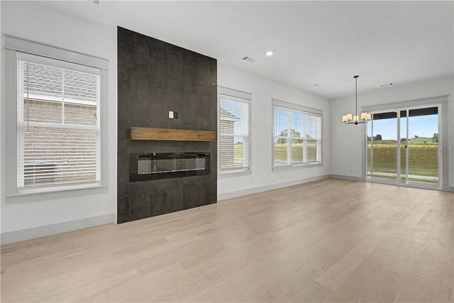 6802 SW Orange Avenue, Bentonville, AR 72713