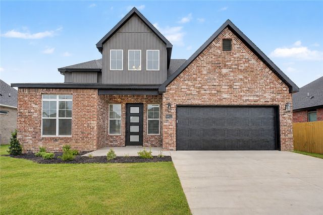 6802 SW Orange Avenue, Bentonville, AR 72713