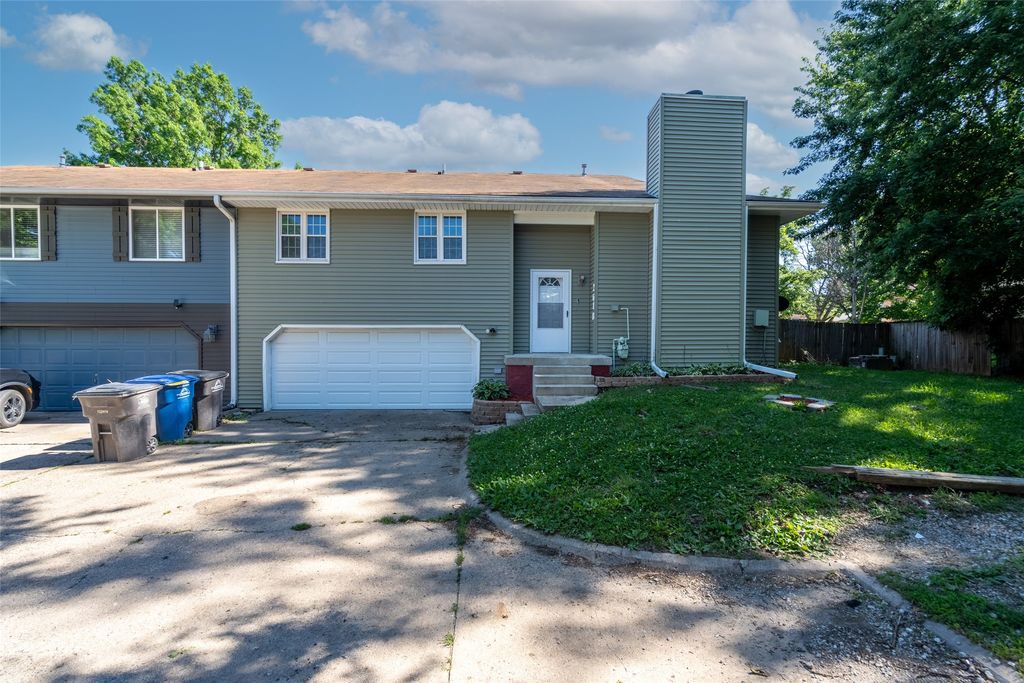 2618 SE 18th Court, Des Moines, IA 50320