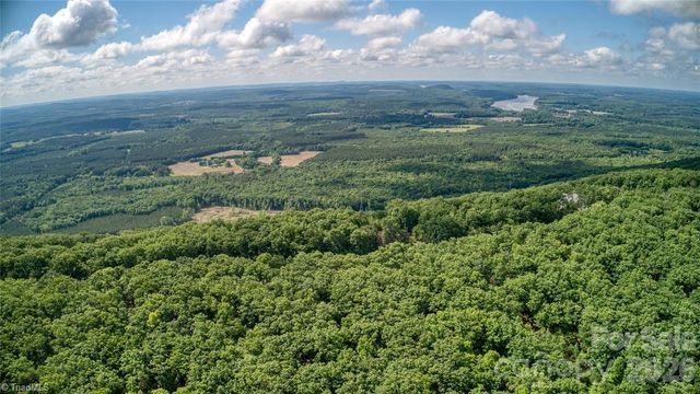 1616 Sierra Trace Road, Denton, NC 27239