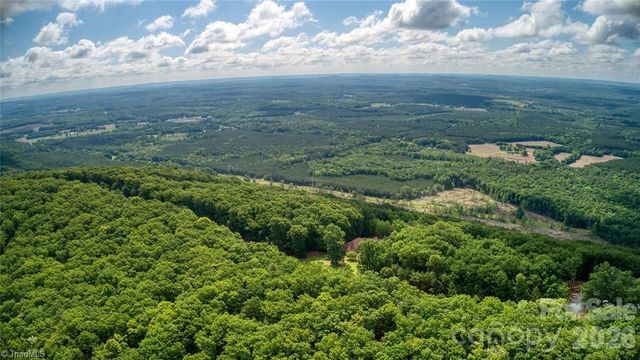 1616 Sierra Trace Road, Denton, NC 27239