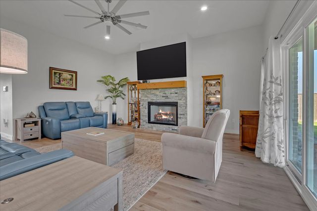 113 E 168th Street S, Glenpool, OK 74033