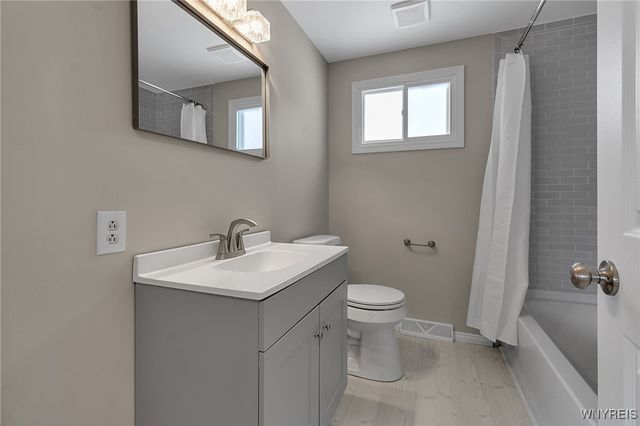 96 Green Terrace, Cheektowaga, NY 14043