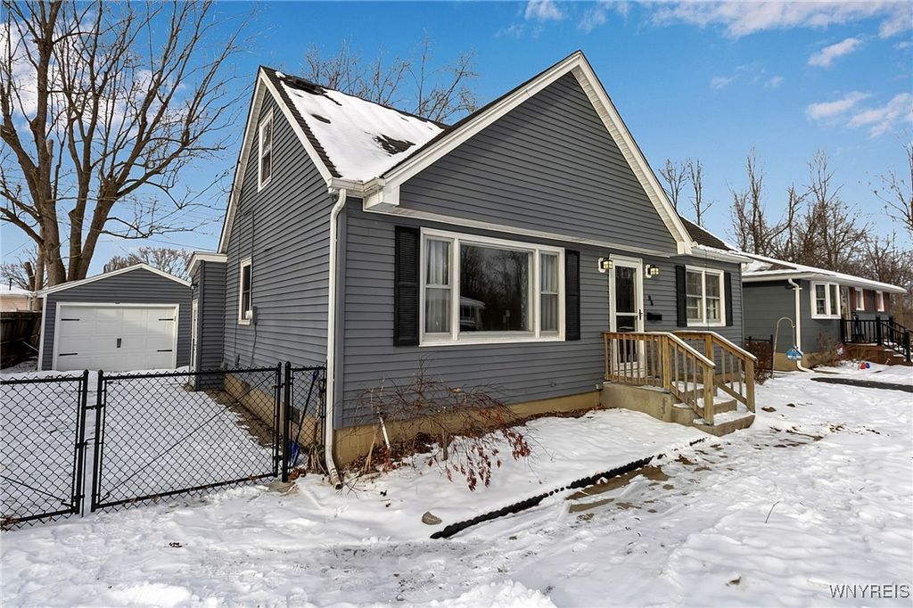 96 Green Terrace, Cheektowaga, NY 14043