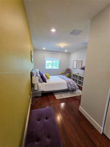 10222 NW 64th Way 302, Doral, FL 33178