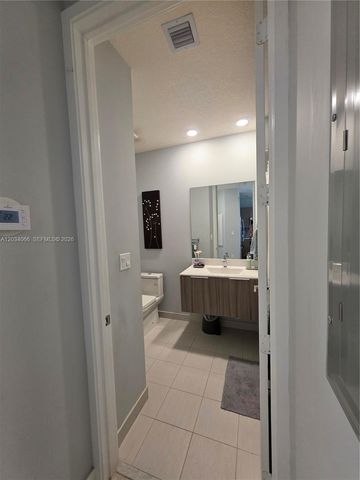 10222 NW 64th Way 302, Doral, FL 33178