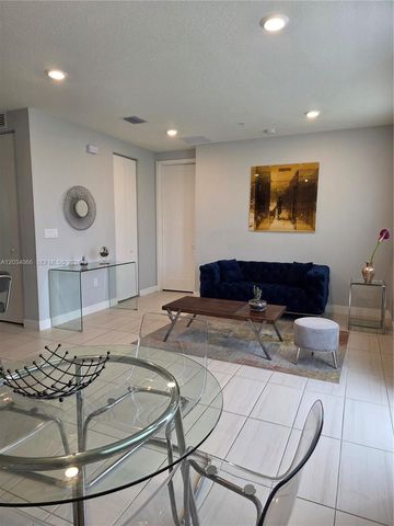 10222 NW 64th Way 302, Doral, FL 33178