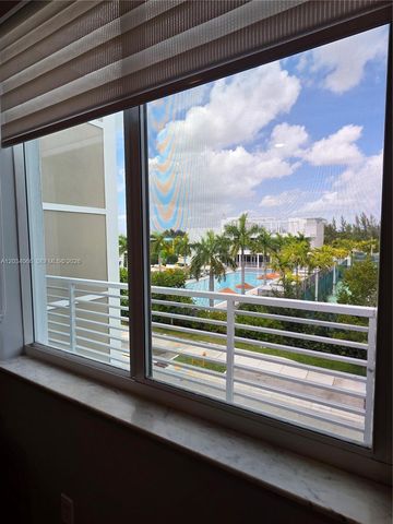 10222 NW 64th Way 302, Doral, FL 33178