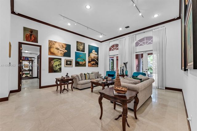 11825 S Mitchell Manor Circle, Pinecrest, FL 33156