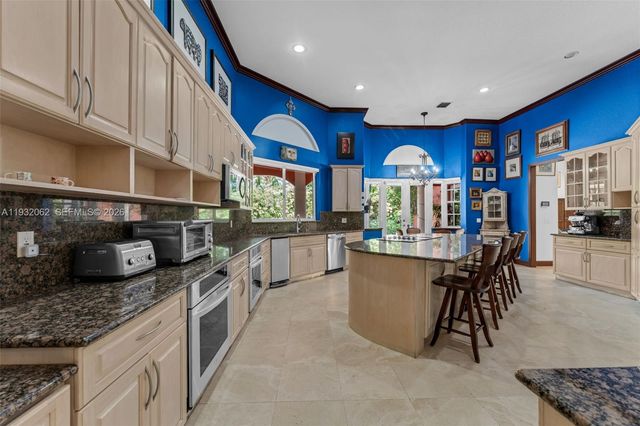 11825 S Mitchell Manor Circle, Pinecrest, FL 33156