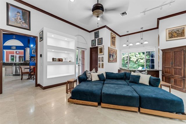 11825 S Mitchell Manor Circle, Pinecrest, FL 33156