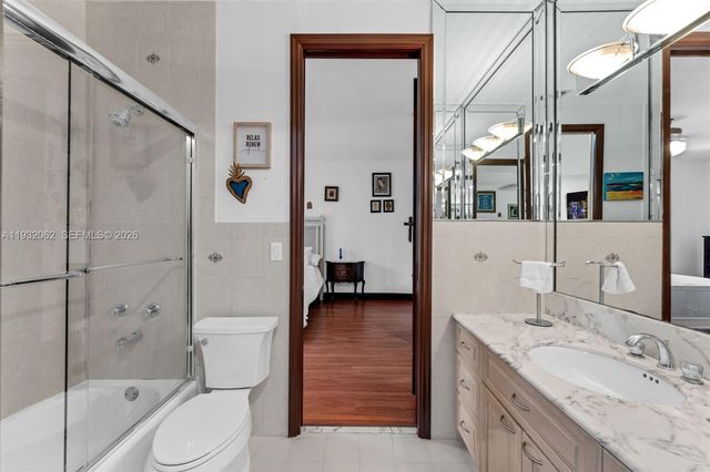 11825 S Mitchell Manor Circle, Pinecrest, FL 33156