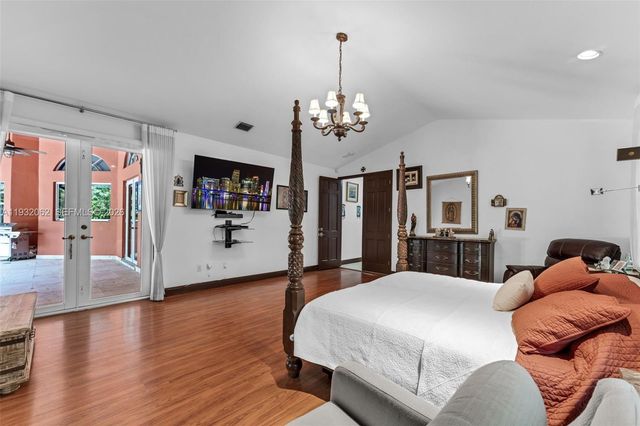 11825 S Mitchell Manor Circle, Pinecrest, FL 33156