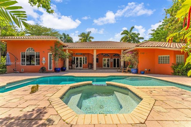 11825 S Mitchell Manor Circle, Pinecrest, FL 33156