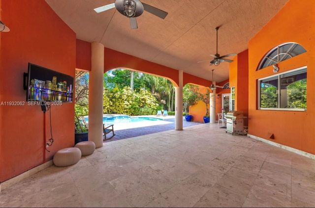 11825 S Mitchell Manor Circle, Pinecrest, FL 33156