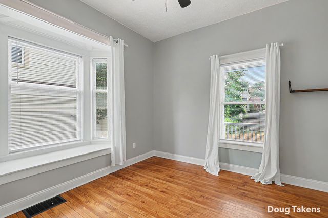 735 Paris Avenue SE, Grand Rapids, MI 49503