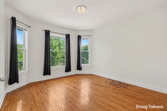 735 Paris Avenue SE, Grand Rapids, MI 49503