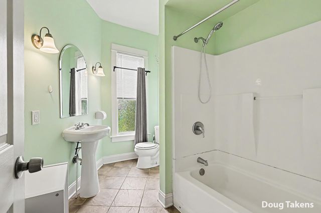 735 Paris Avenue SE, Grand Rapids, MI 49503