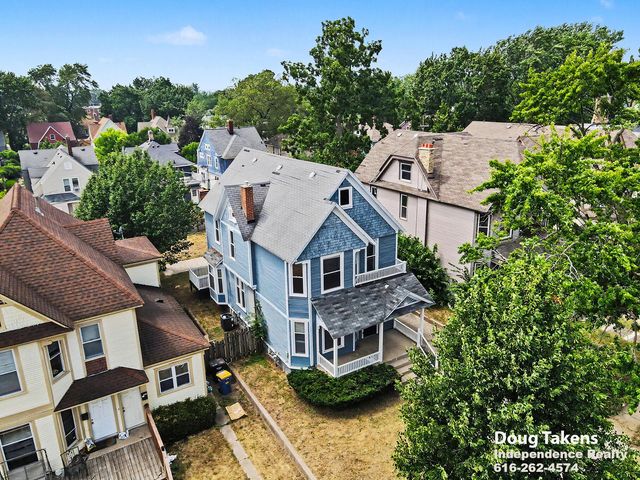 735 Paris Avenue SE, Grand Rapids, MI 49503